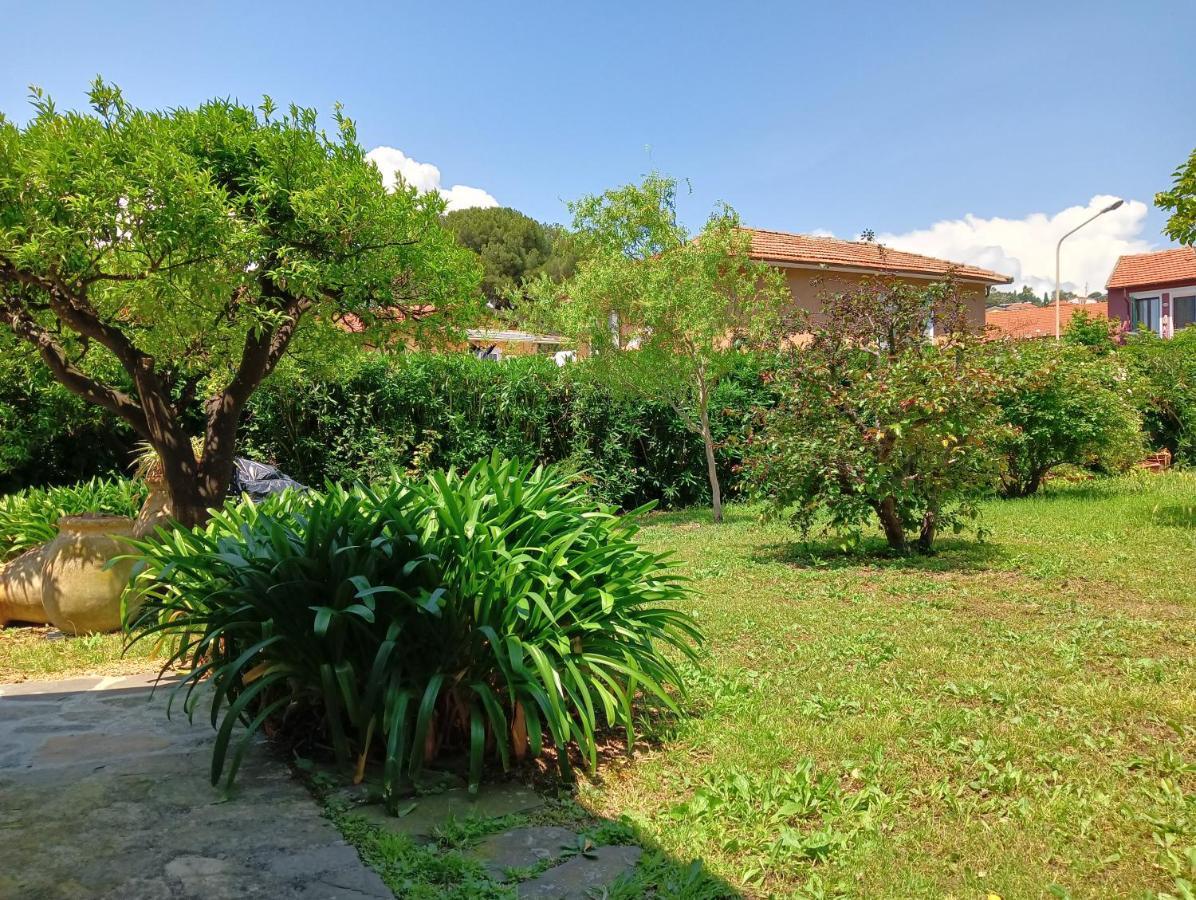 Villetta Con Giardino A Due Passi Dal Mare Imperia Dış mekan fotoğraf